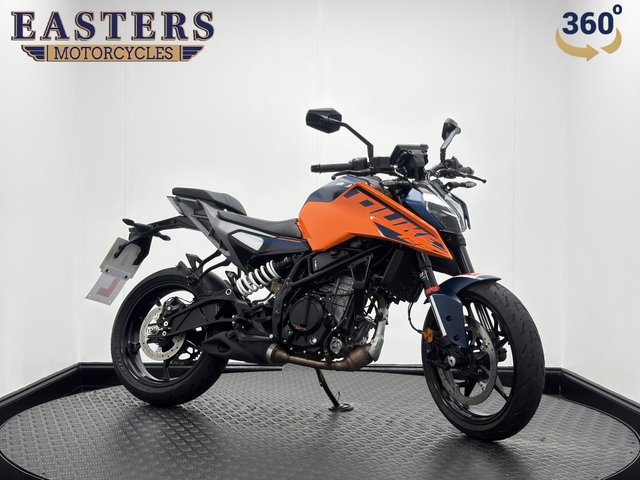 View our KTM 125 DUKE