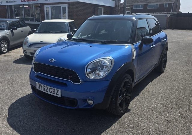 View our MINI COUNTRYMAN