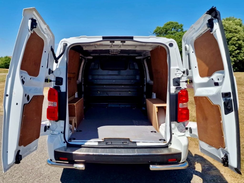 USED 2020 20 VAUXHALL VIVARO 1.5 Turbo D 2900 Sportive Panel Van 5dr Diesel Manual L2 H1 Euro 6 (s/s) (100 ps) FINANCE AVAILABLE