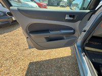 USED 2008 08 FORD FOCUS 1.6 Titanium Hatchback 5dr Petrol Automatic (184 g/km, 99 bhp) ABS AND AIR CON