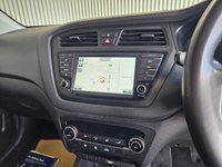 USED 2017 67 HYUNDAI I20 1.2 Premium Nav Hatchback 5dr Petrol Manual Euro 6 (84 ps) 