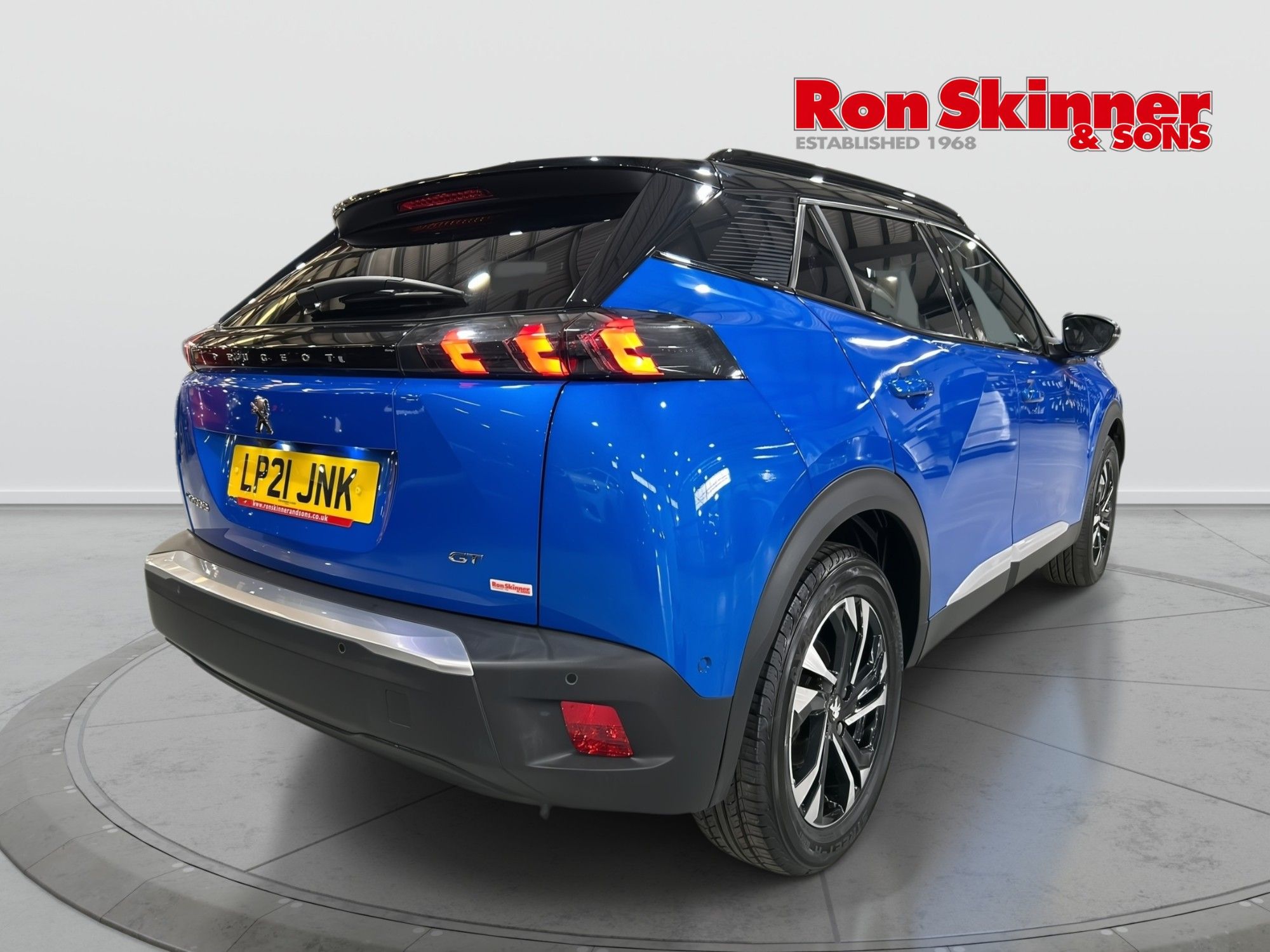 USED 2021 21 PEUGEOT E-2008 50kWh GT SUV 5dr Electric Auto (136 ps) 