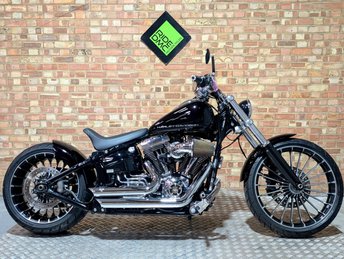 2016 HARLEY-DAVIDSON FXSB BREAKOUT. 548 MILES. LOADED WITH EXTRAS. EXCEPTIONAL BIKE. &pound;16500.00