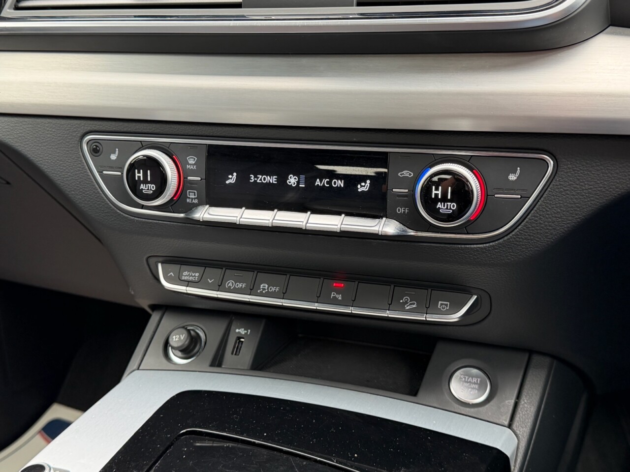 2023 AUDI Q5 S Line - vehicle photo 15 for sale on PureCar