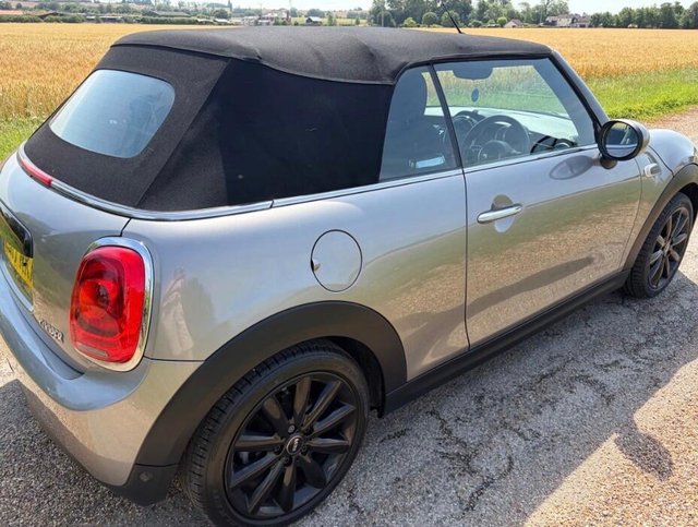 View our MINI CONVERTIBLE
