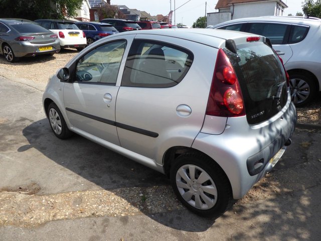 View our PEUGEOT 107