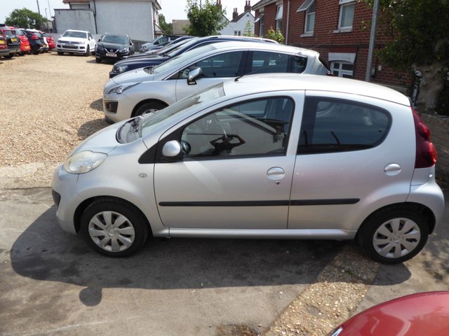 View our PEUGEOT 107