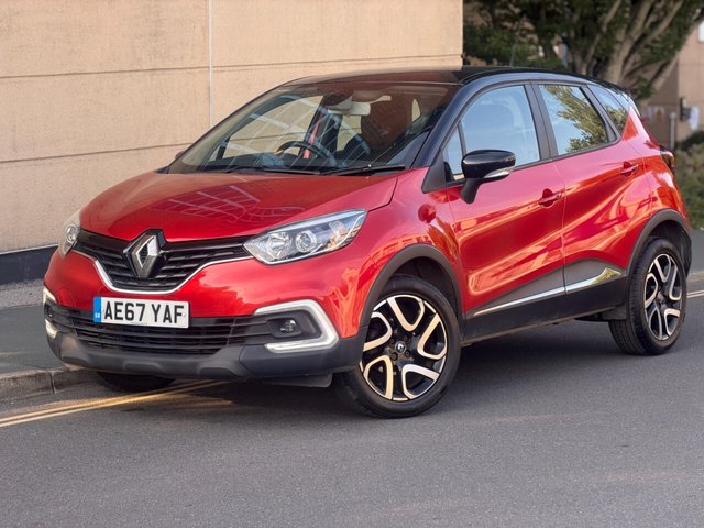View our Renault Captur range