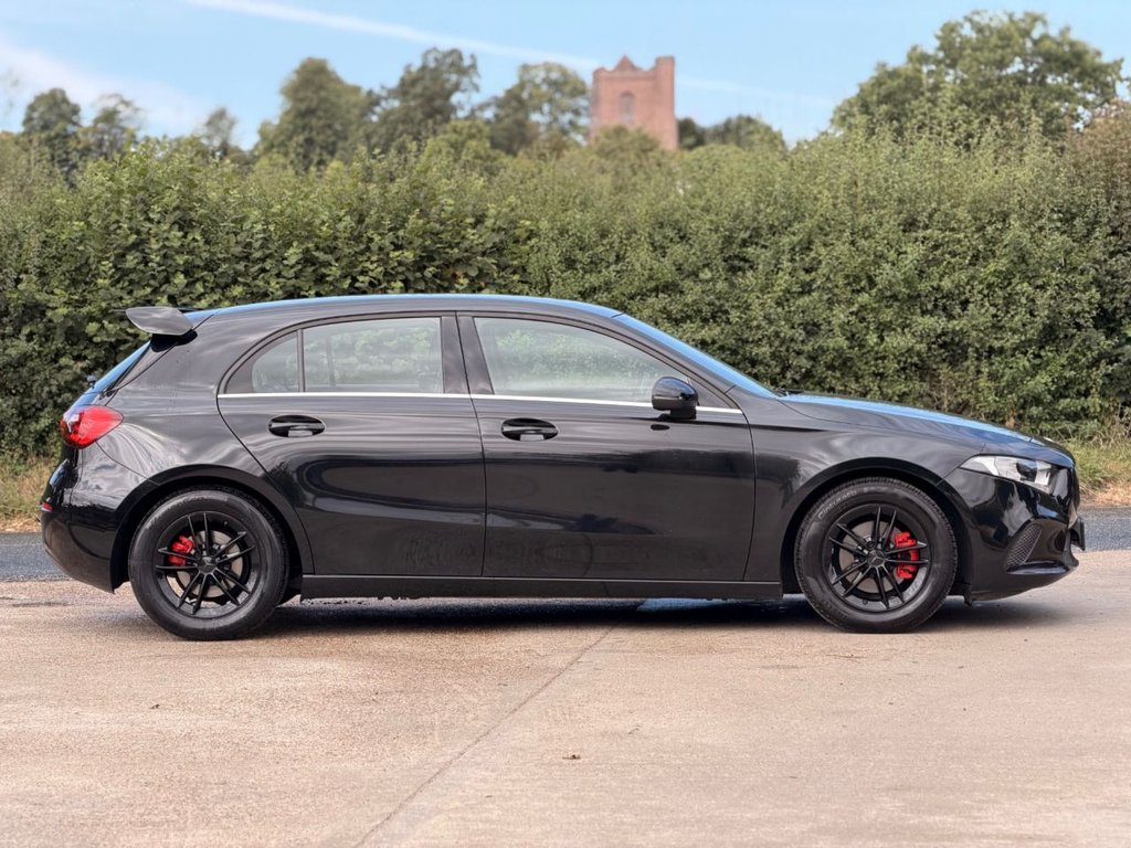 USED 2019 19 MERCEDES-BENZ A CLASS 1.3 A180 SE Hatchback 5dr Petrol 7G-DCT Euro 6 (s/s) (136 ps) |SatNav|Camera|2 Owners|Lane Assist|Half Leather|