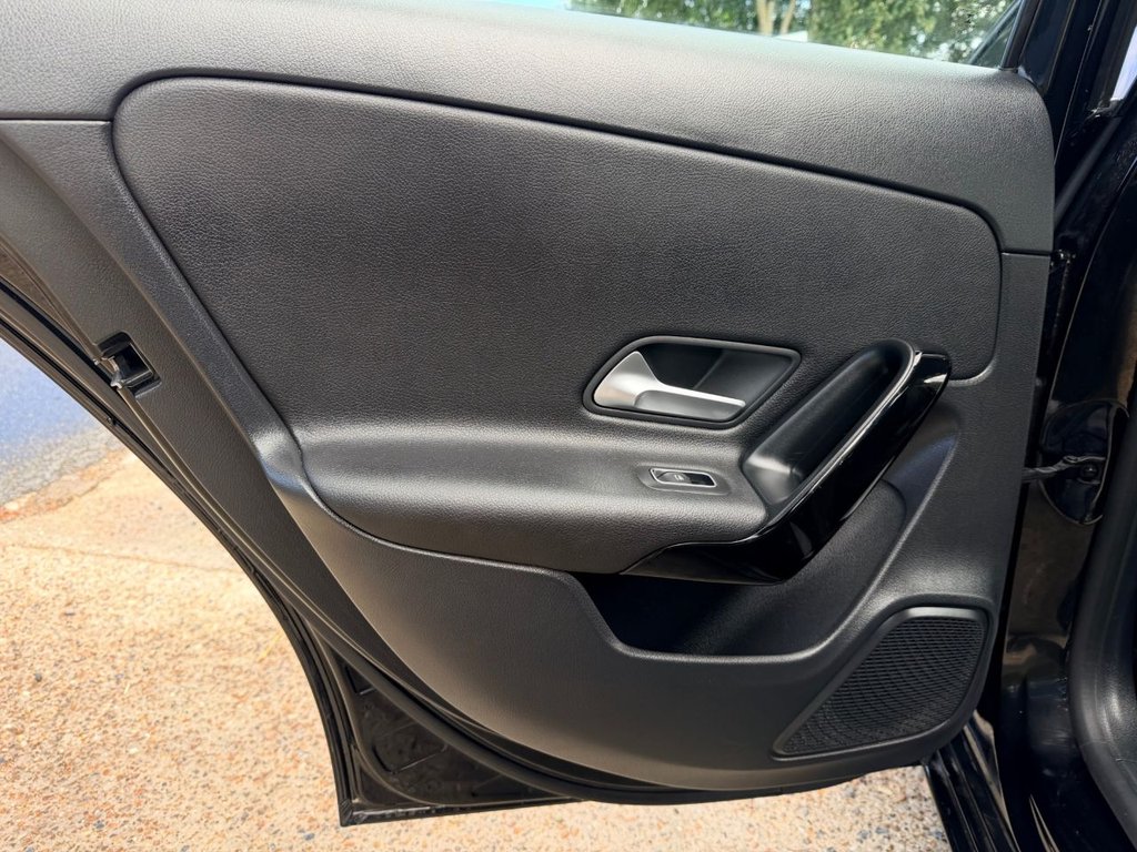 USED 2019 19 MERCEDES-BENZ A CLASS 1.3 A180 SE Hatchback 5dr Petrol 7G-DCT Euro 6 (s/s) (136 ps) |SatNav|Camera|2 Owners|Lane Assist|Half Leather|