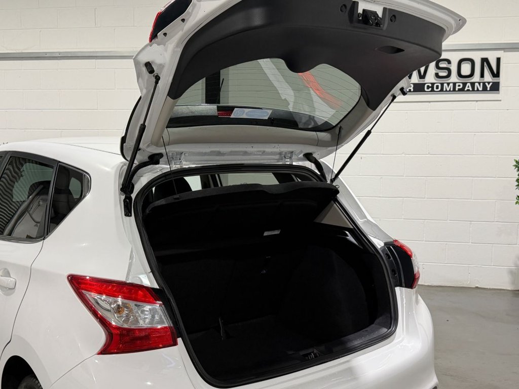 USED 2018 18 NISSAN PULSAR 1.2 DIG-T Tekna Hatchback 5dr Petrol Manual Euro 6 (s/s) (115 ps) 
