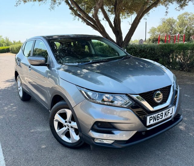 View our NISSAN QASHQAI