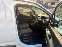 USED 2022 72 PEUGEOT PARTNER 1.5 BlueHDi 1000 Professional Premium SWB Euro 6 100 - 3 SEATS + AIR CON 3 SEATS + AIR CON + ONLY 25000 MILES