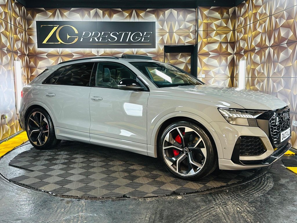 2023 Audi Rsq8