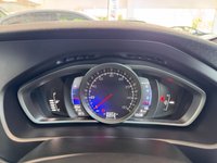 USED 2019 19 VOLVO V40 2.0 T2 GPF R-Design Hatchback 5dr Petrol Manual Euro 6 (s/s) (122 ps) 7 Services - Last March 2026
