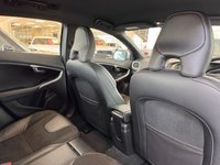 USED 2019 19 VOLVO V40 2.0 T2 GPF R-Design Hatchback 5dr Petrol Manual Euro 6 (s/s) (122 ps) 7 Services - Last March 2026