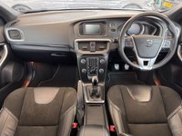 USED 2019 19 VOLVO V40 2.0 T2 GPF R-Design Hatchback 5dr Petrol Manual Euro 6 (s/s) (122 ps) 7 Services - Last March 2026