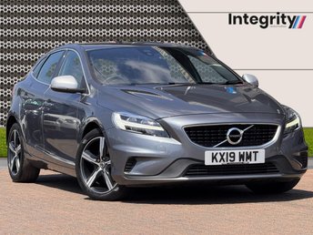 2019 VOLVO V40 2.0 T2 GPF R-Design Hatchback 5dr Petrol Manual Euro 6 (s/s) (122 ps) £9750.00