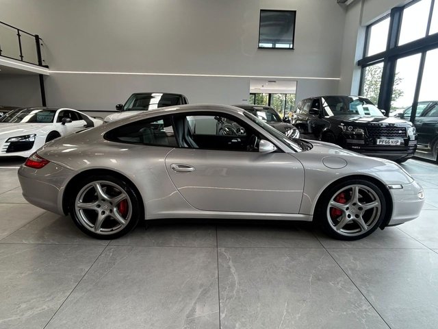 View our PORSCHE 911