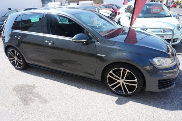 View our VOLKSWAGEN GOLF
