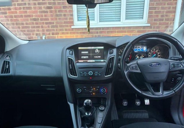 View our FORD FOCUS