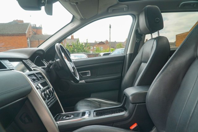 View our LAND ROVER DISCOVERY SPORT