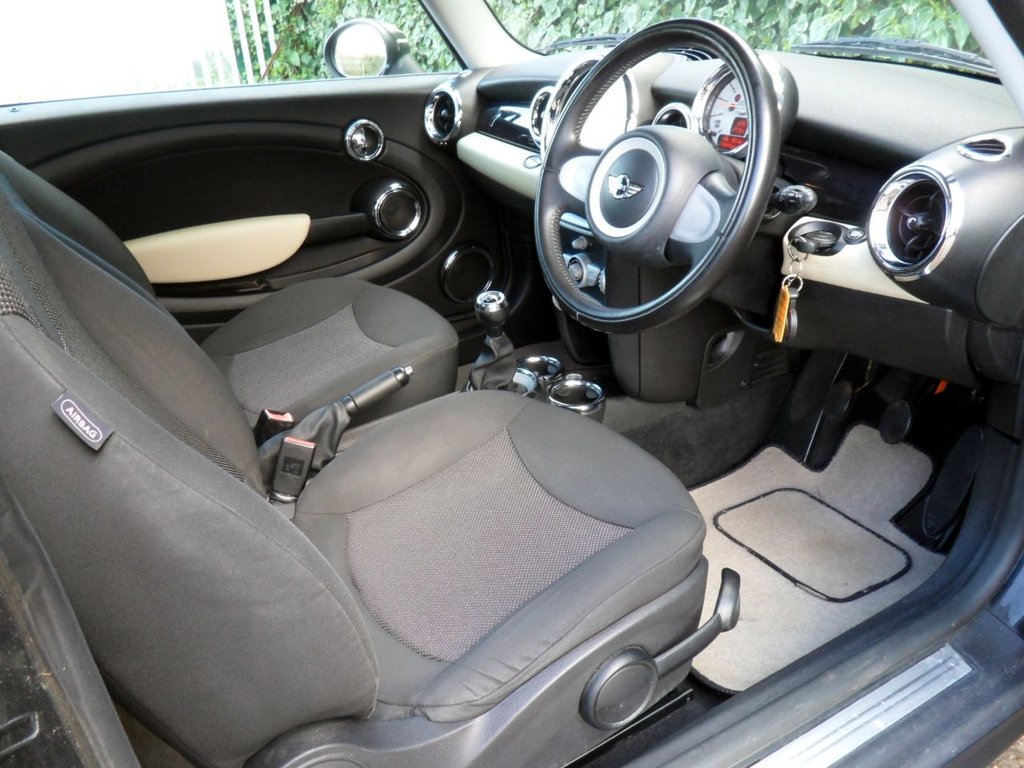 USED 2008 08 MINI CLUBMAN 1.6 Cooper S Estate 5dr Petrol Manual Euro 4 (175 ps) Timing Chain Replaced Service 02/26