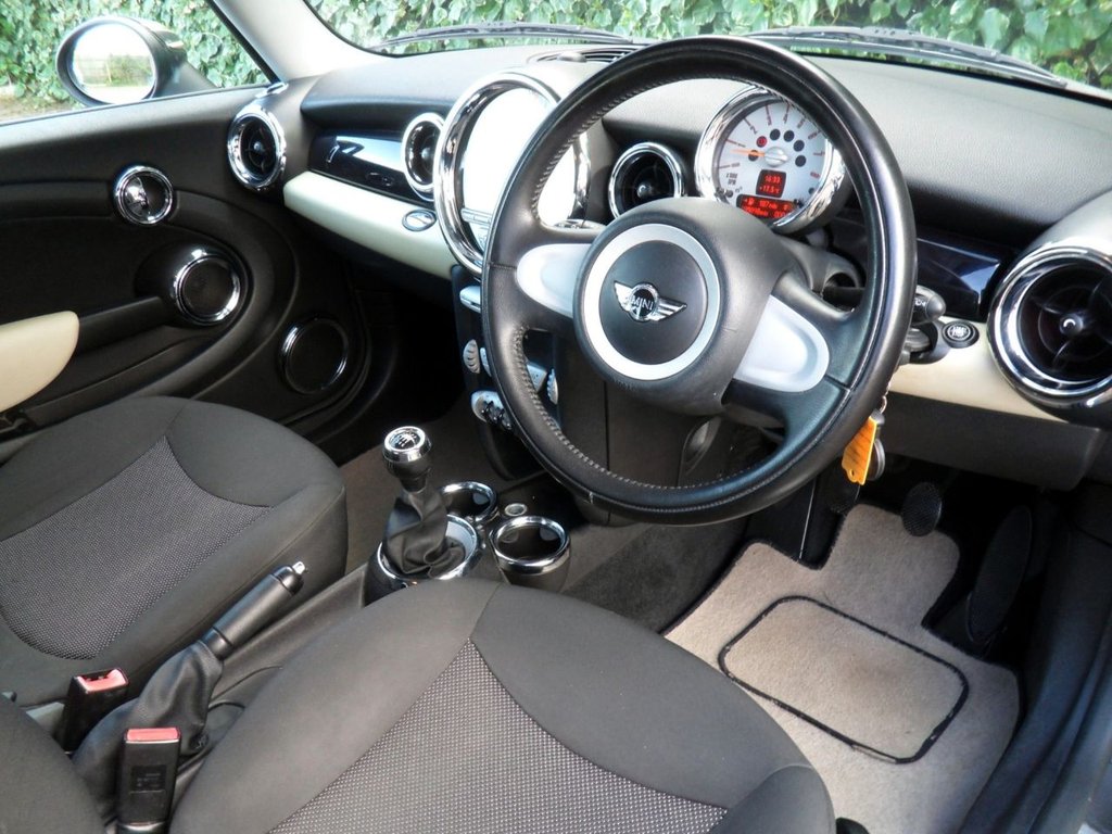 USED 2008 08 MINI CLUBMAN 1.6 Cooper S Estate 5dr Petrol Manual Euro 4 (175 ps) Timing Chain Replaced Service 02/26