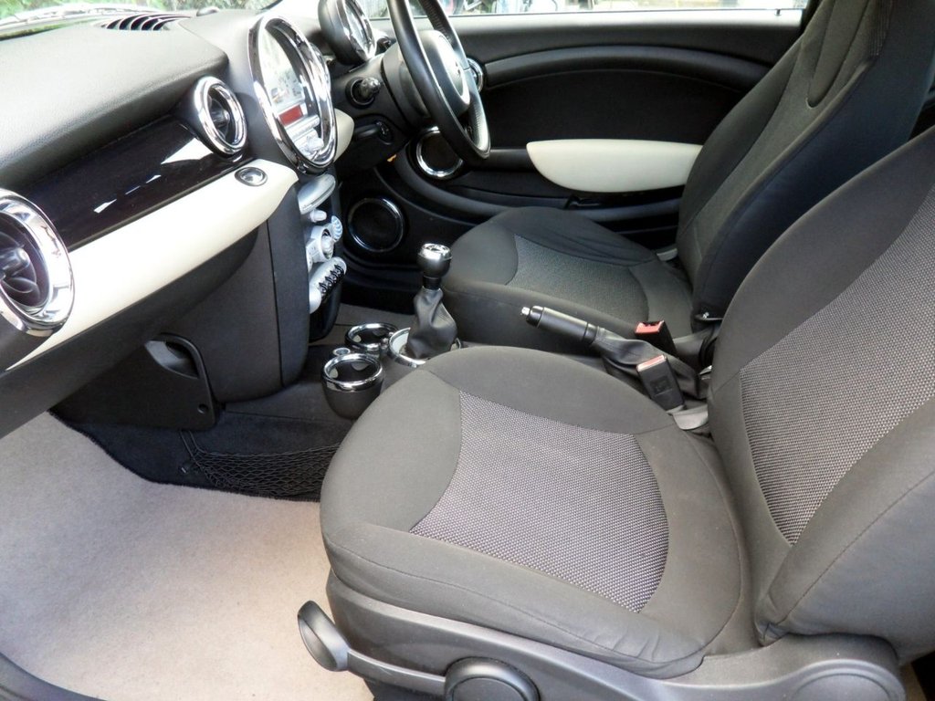 USED 2008 08 MINI CLUBMAN 1.6 Cooper S Estate 5dr Petrol Manual Euro 4 (175 ps) Timing Chain Replaced Service 02/26