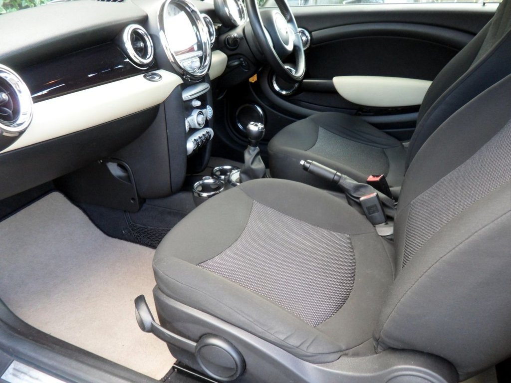 USED 2008 08 MINI CLUBMAN 1.6 Cooper S Estate 5dr Petrol Manual Euro 4 (175 ps) Timing Chain Replaced Service 02/26