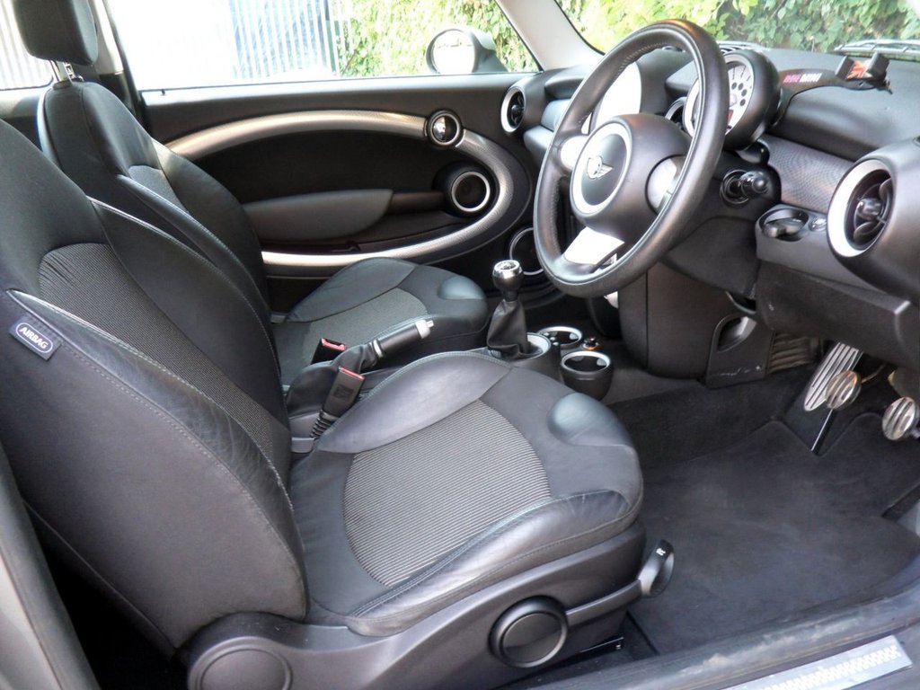 USED 2008 08 MINI CLUBMAN 1.6 Cooper S Estate 5dr Petrol Manual Euro 4 (175 ps) Timing Chain Replaced Service 02/26