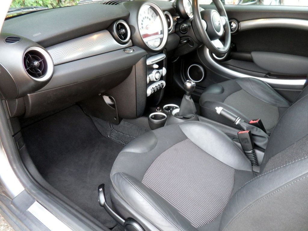 USED 2008 08 MINI CLUBMAN 1.6 Cooper S Estate 5dr Petrol Manual Euro 4 (175 ps) Timing Chain Replaced Service 02/26