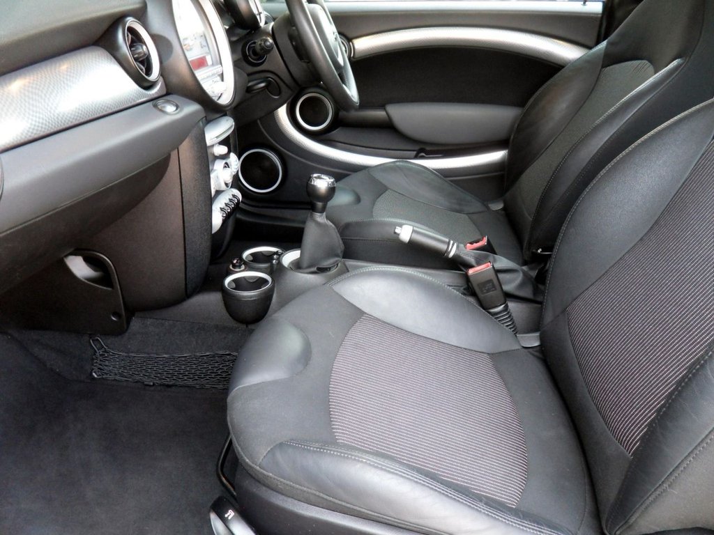 USED 2008 08 MINI CLUBMAN 1.6 Cooper S Estate 5dr Petrol Manual Euro 4 (175 ps) Timing Chain Replaced Service 02/26
