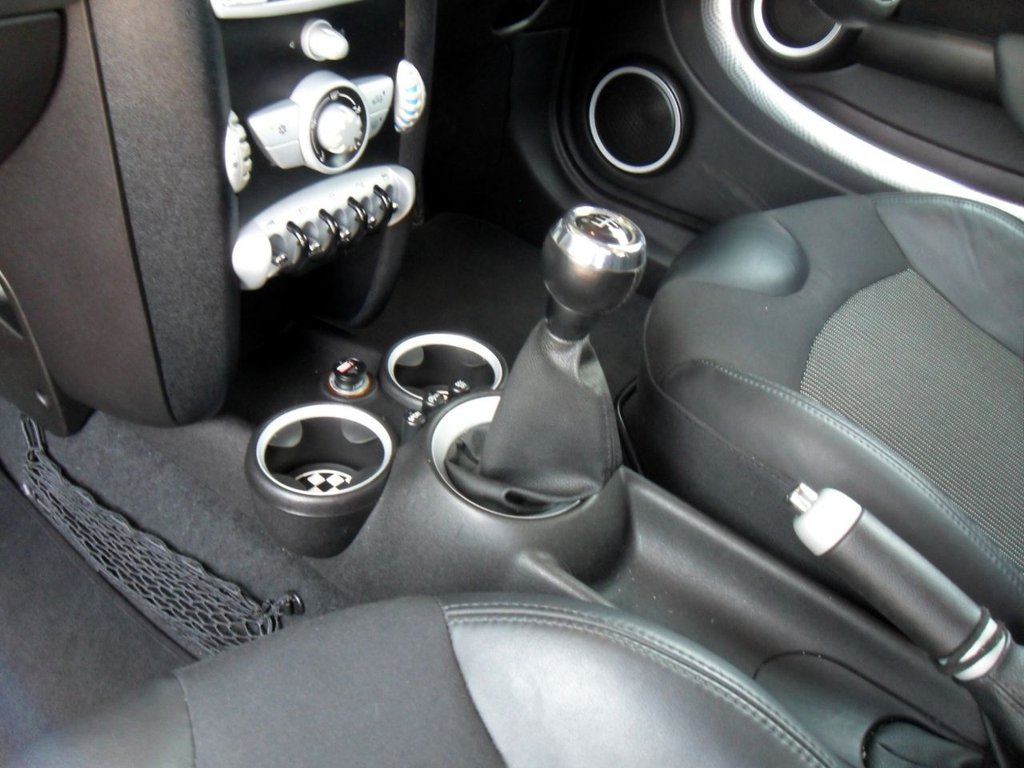 USED 2008 08 MINI CLUBMAN 1.6 Cooper S Estate 5dr Petrol Manual Euro 4 (175 ps) Timing Chain Replaced Service 02/26