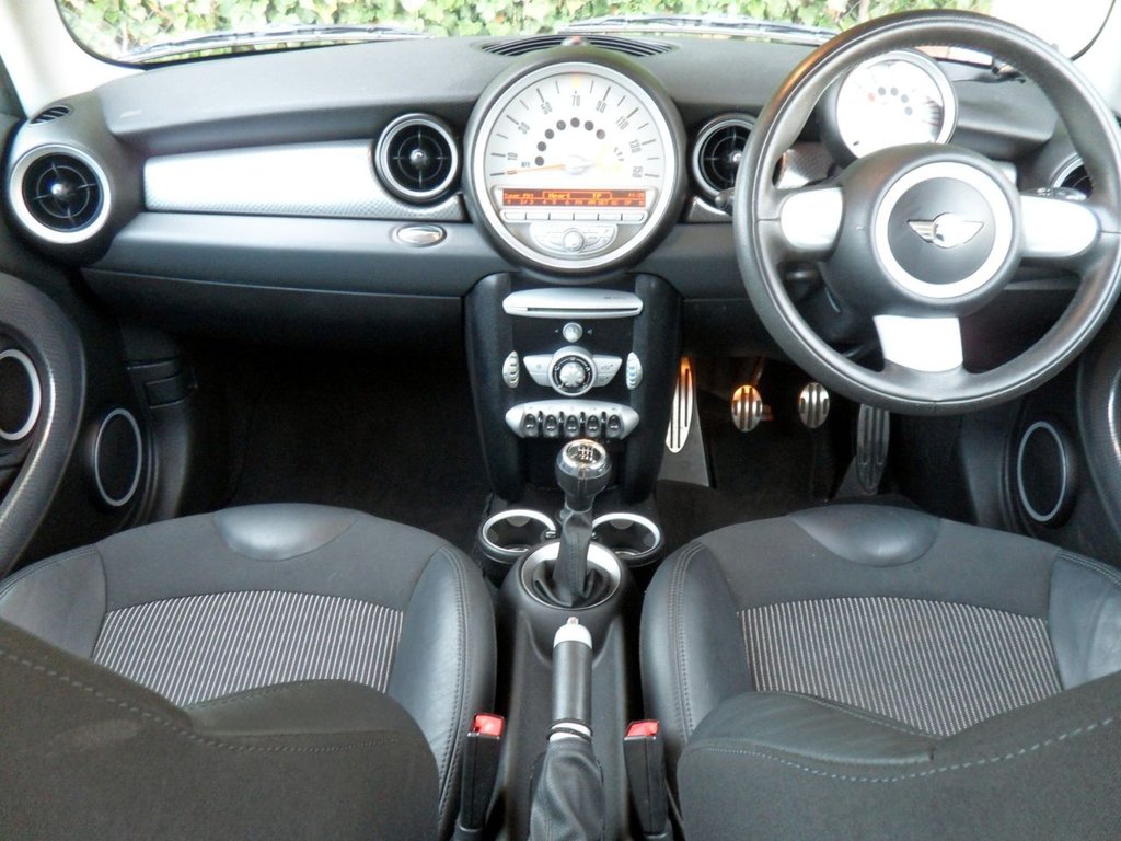 USED 2008 08 MINI CLUBMAN 1.6 Cooper S Estate 5dr Petrol Manual Euro 4 (175 ps) Timing Chain Replaced Service 02/26