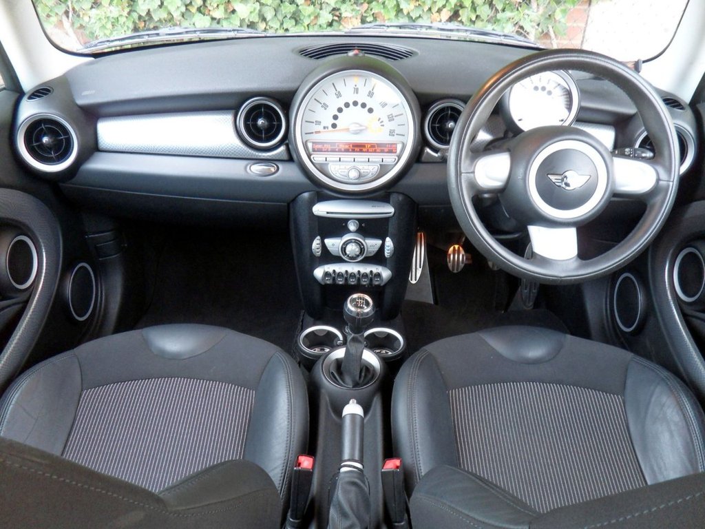 USED 2008 08 MINI CLUBMAN 1.6 Cooper S Estate 5dr Petrol Manual Euro 4 (175 ps) Timing Chain Replaced Service 02/26