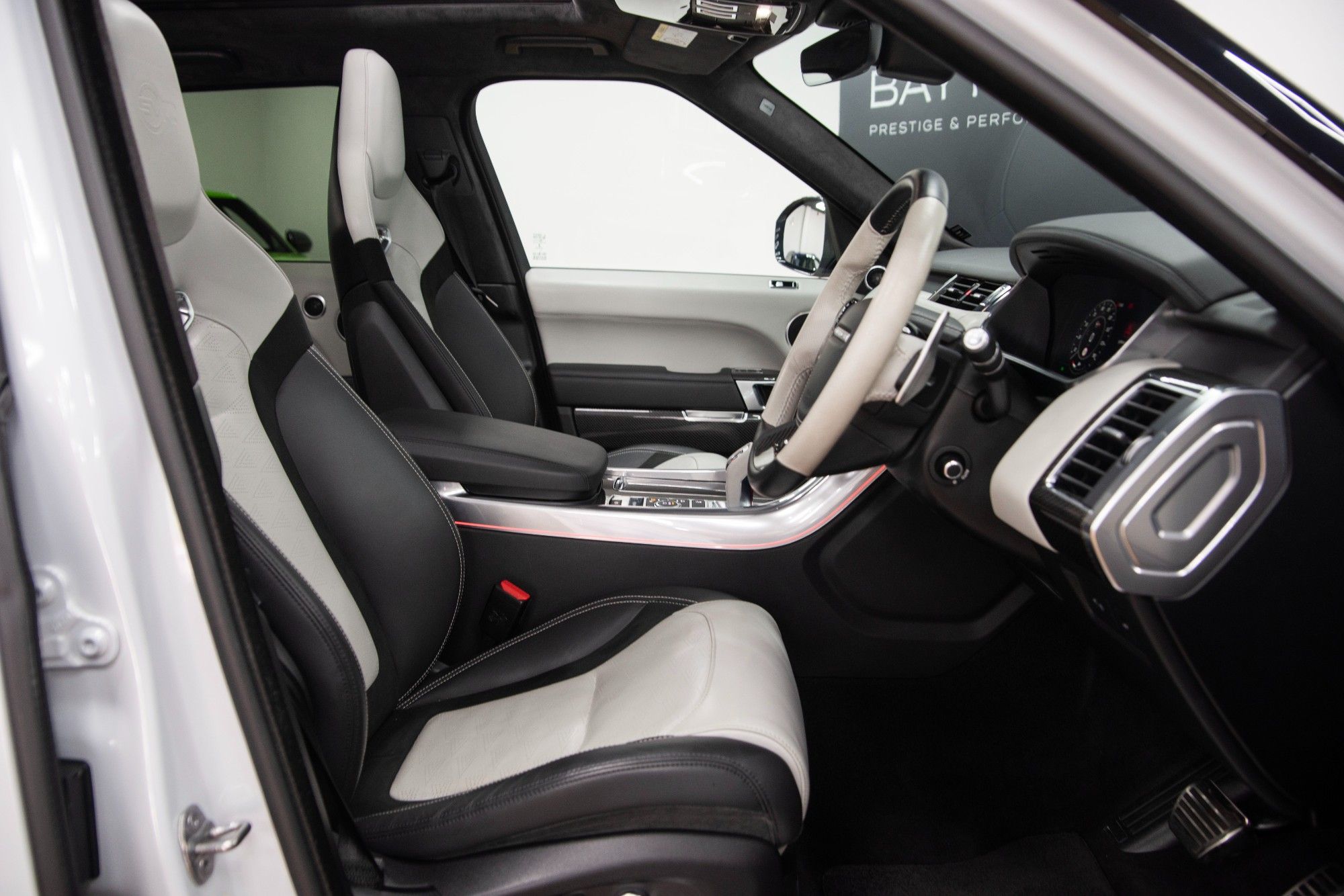 USED 2021 70 LAND ROVER RANGE ROVER SPORT 5.0 P575 V8 GPF SVR  