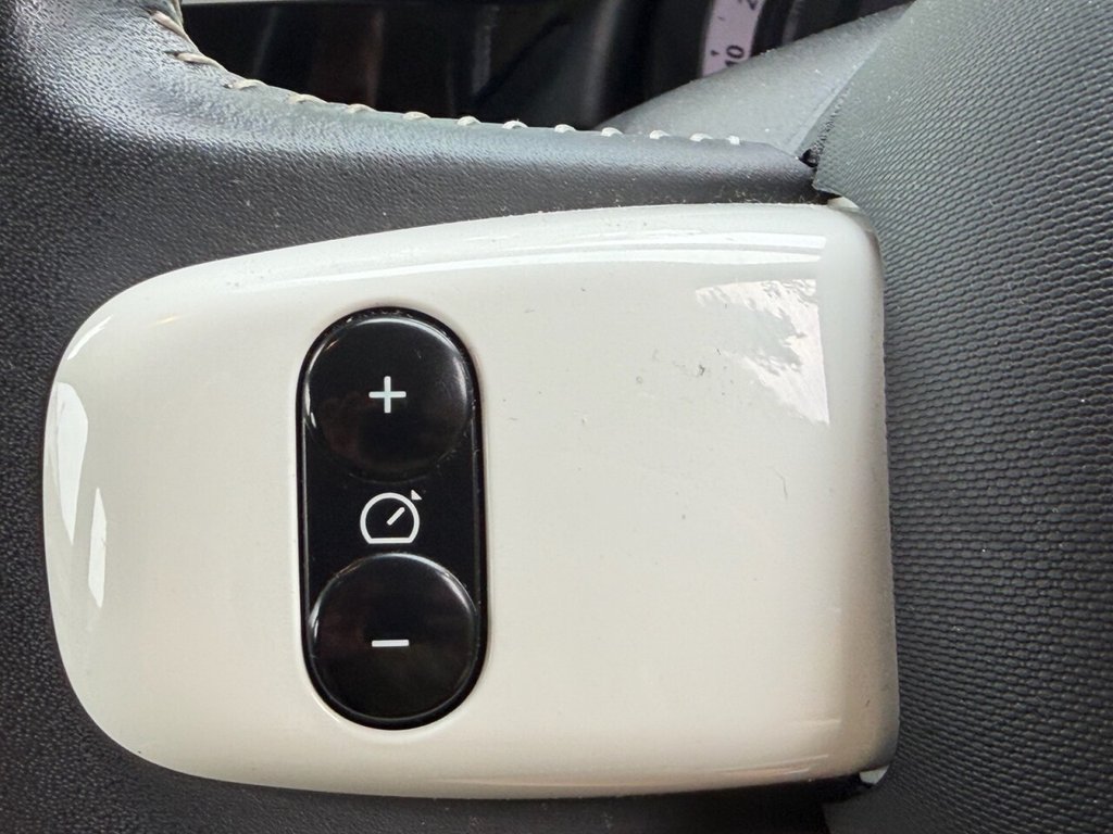 USED 2015 65 RENAULT TWINGO 0.9 TCe ENERGY Dynamique Hatchback 5dr Petrol Manual Euro 6 (s/s) (90 ps) TECHNO PACK, AC, R/CAM, S/NAV,D/CAM