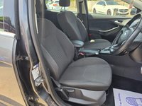USED 2017 66 FORD FOCUS 1.0T EcoBoost Titanium Hatchback 5dr Petrol Auto Euro 6 (s/s) (125 ps) NAV + PARKING SENSORS + AUTO