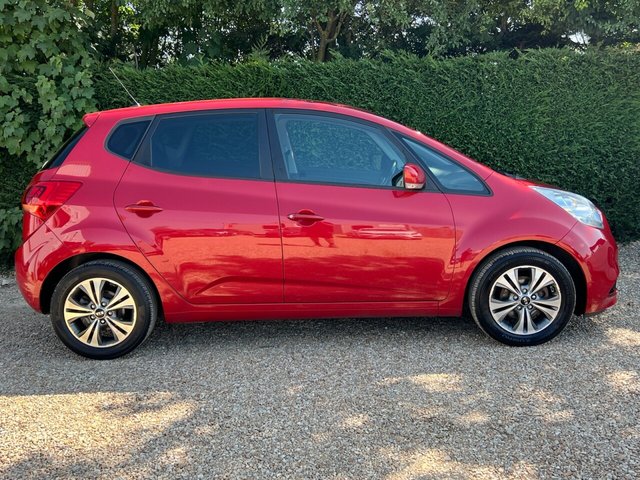 View our KIA VENGA