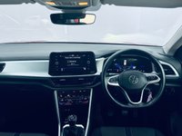 USED 2022 72 VOLKSWAGEN T-ROC 1.5 TSI Life SUV 5dr Petrol Manual Euro 6 (s/s) (150 ps) Rear View Camera | Black Pack