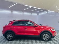 USED 2022 72 VOLKSWAGEN T-ROC 1.5 TSI Life SUV 5dr Petrol Manual Euro 6 (s/s) (150 ps) Rear View Camera | Black Pack