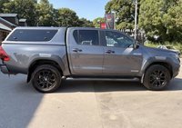 USED 2022 71 TOYOTA HI-LUX 2.8 D-4D Invincible X Pickup Double Cab 4dr Diesel Auto 4WD Euro 6 (s/s) (204 ps) LEATHER, SAT NAV, COLOUR CODED REAR CANOPY, STUNNING EXAMPLE