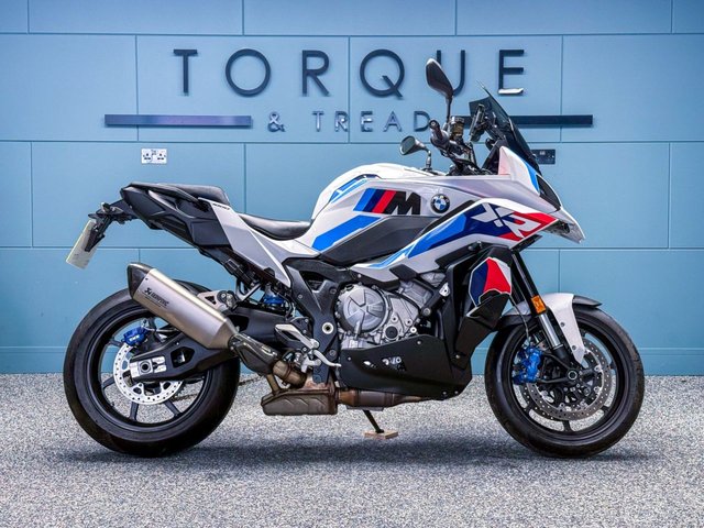 View our BMW M 1000 XR