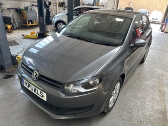 2011 VOLKSWAGEN POLO