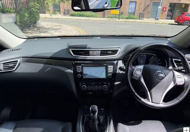View our NISSAN X-TRAIL