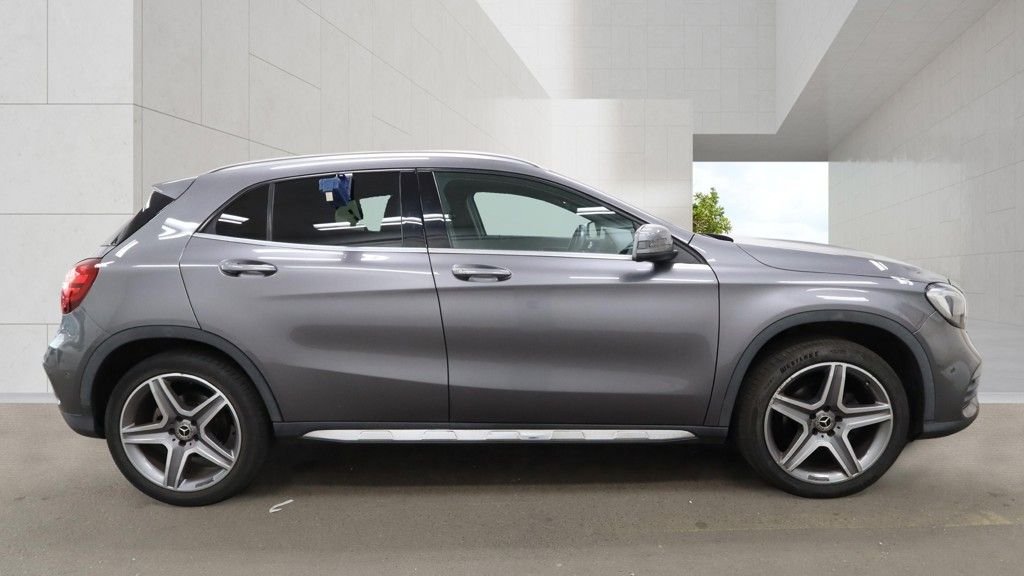 USED 2018 18 MERCEDES-BENZ GLA 1.6 GLA200 AMG Line (Premium) SUV 5dr Petrol Manual Euro 6 (s/s) (156 ps) 2 KEYS / SERVICE HISTORY