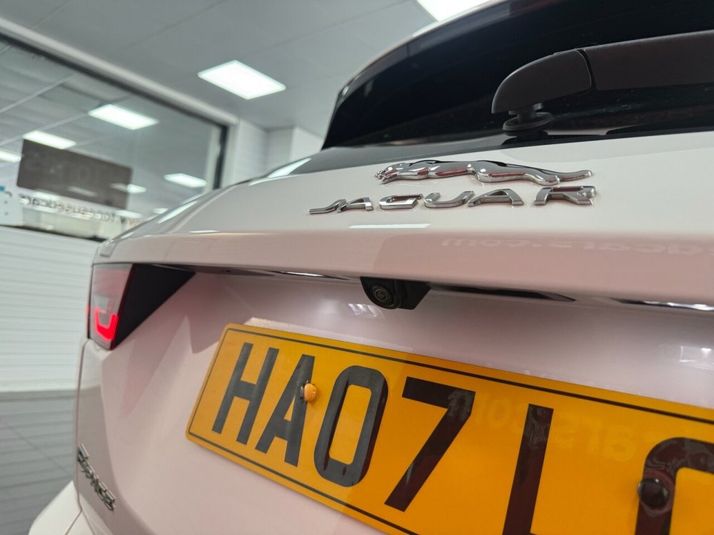 2019 Jaguar E-Pace thumbnail 10
