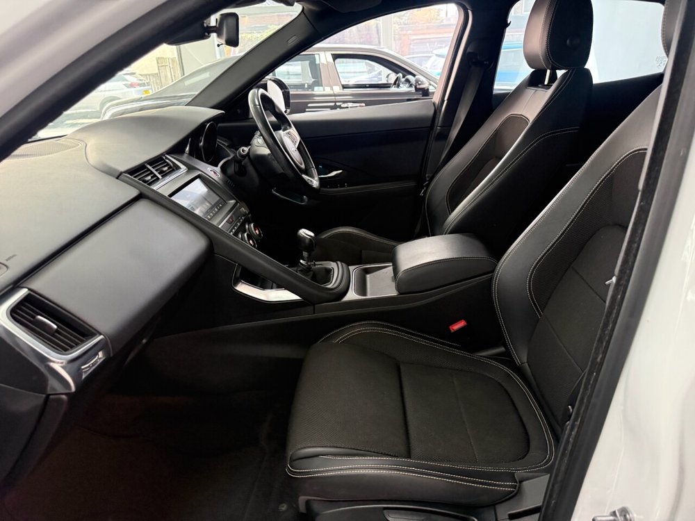 2019 Jaguar E-Pace thumbnail 15