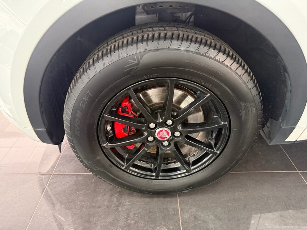 2019 Jaguar E-Pace thumbnail 17